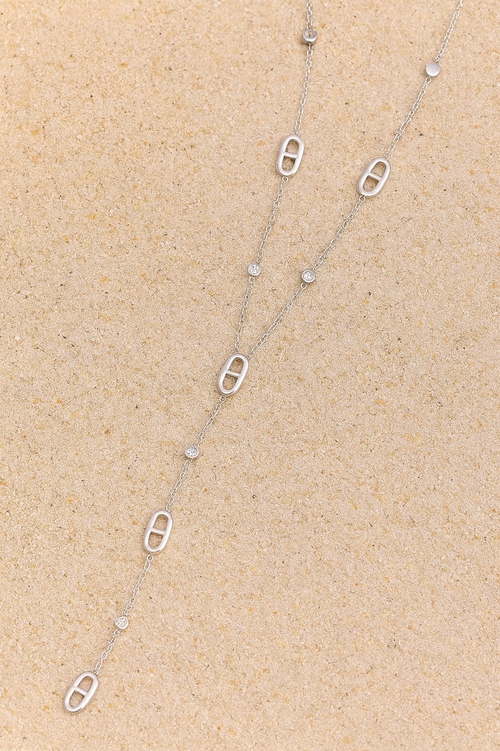 Collier argenté ou doré maillons ovales et zircons brillants